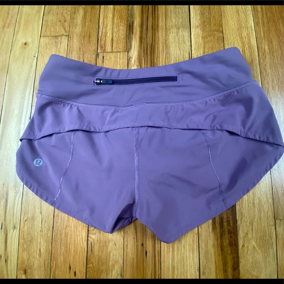 🚫Lululemon size 2 speed up shorts color purple - Picture 4 of 10